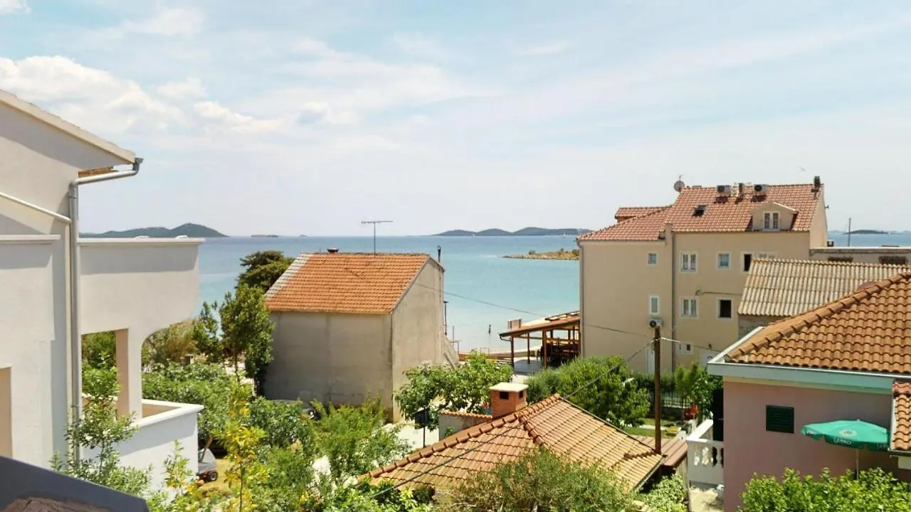 Apartament Number 5 Pakoštane