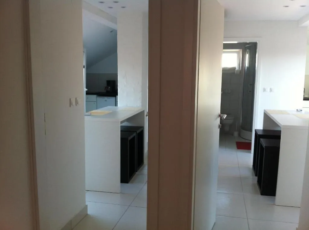 Apartament Number 5 Pakoštane