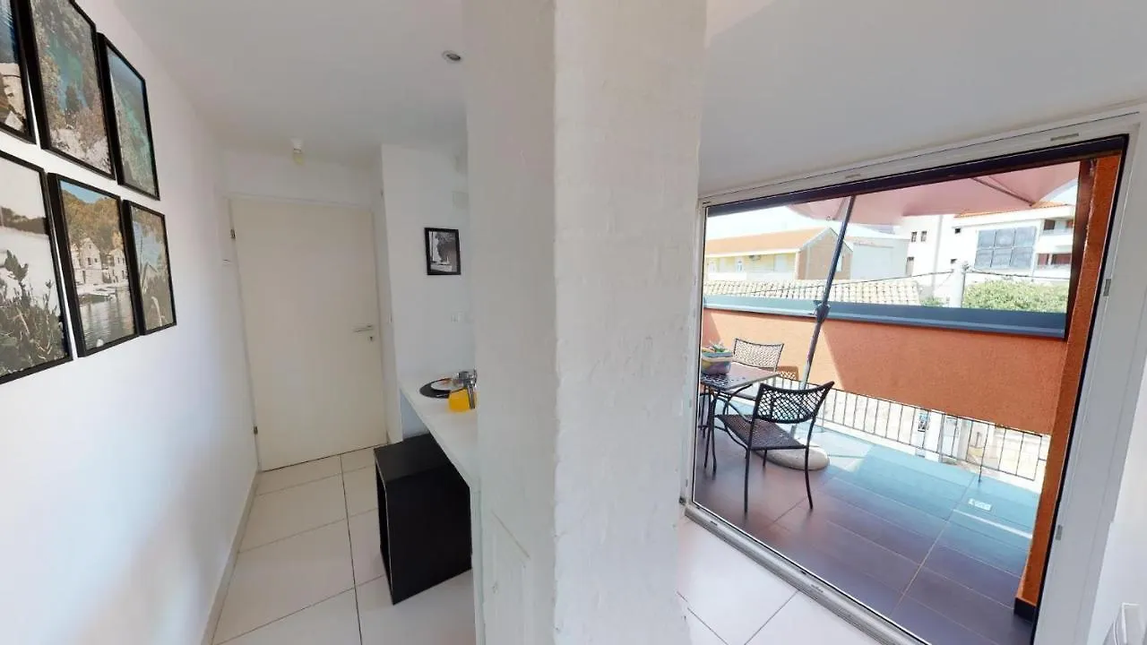 Ferienwohnung Number 5 Pakoštane Apartment